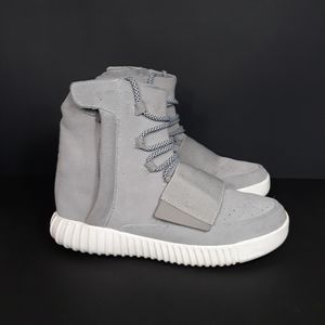 Adidas yzy boots Grey Wolf Suede Sz 9.5